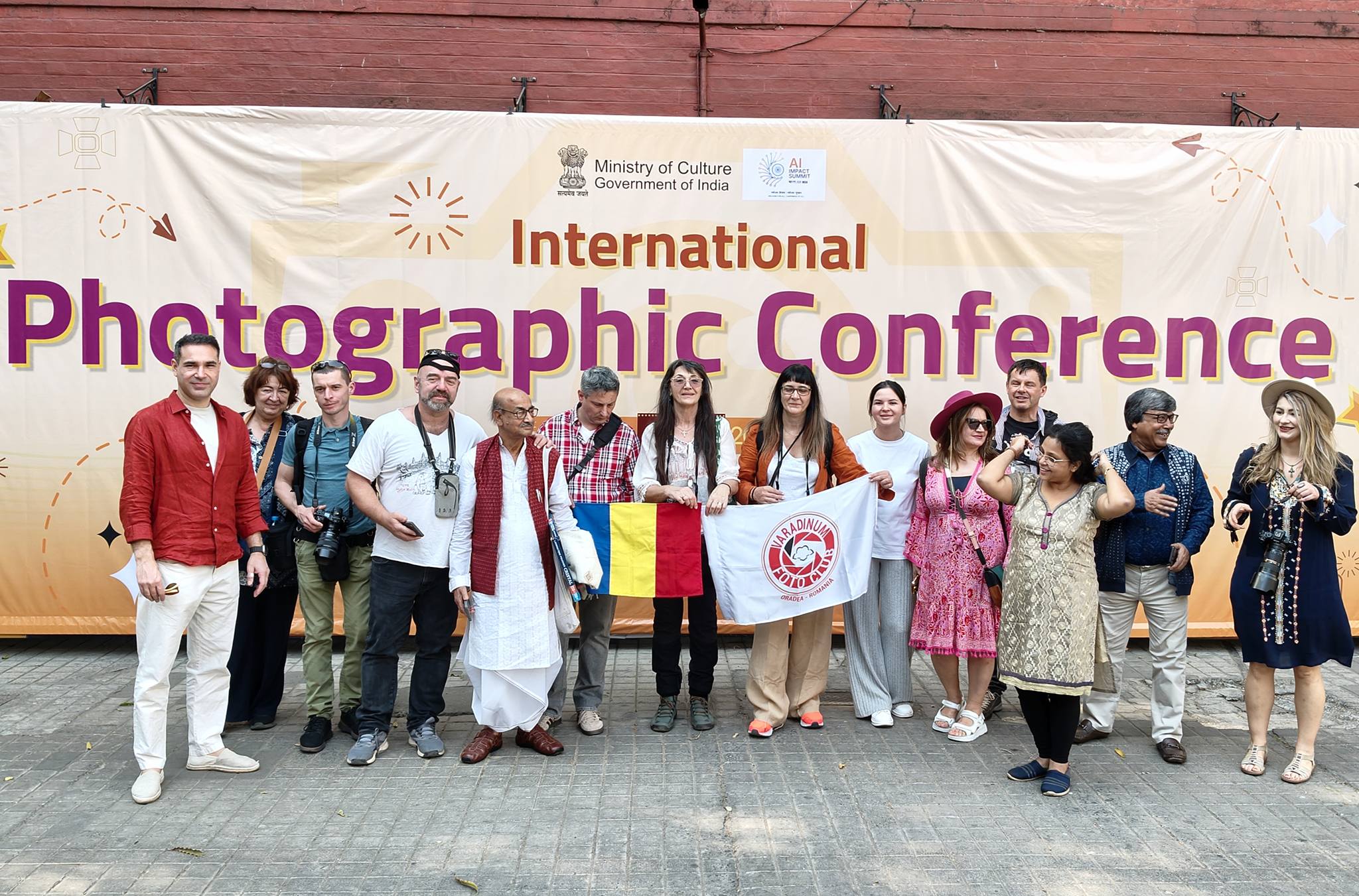 Delegaţia Varadinum Foto Club, la Conferinţa Internaţională de Fotografie de la Kolkata, în India